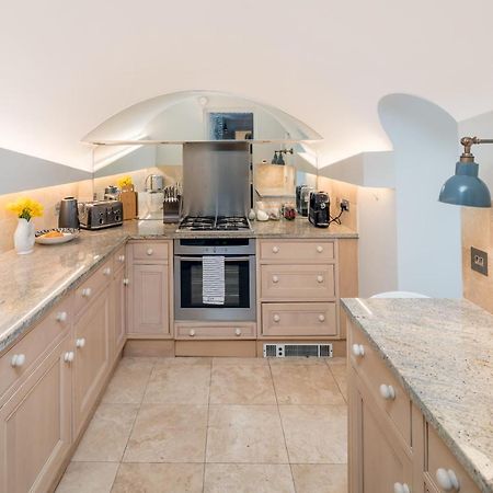 شقة Cozy Flat With Patio In The Heart Of Pimlico لندن المظهر الخارجي الصورة